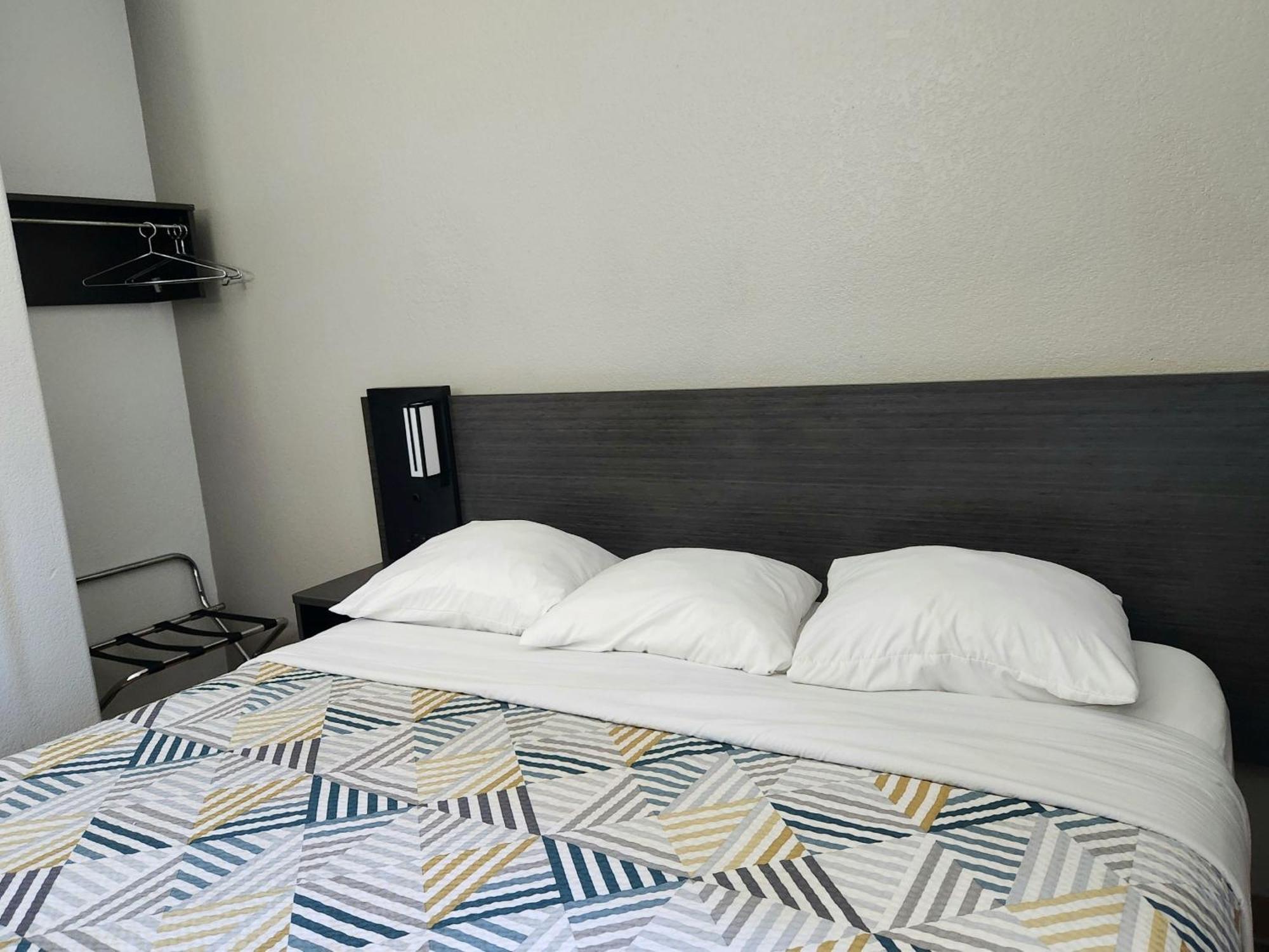 Baymont By Wyndham San Antonio Airport Hotel Екстериор снимка