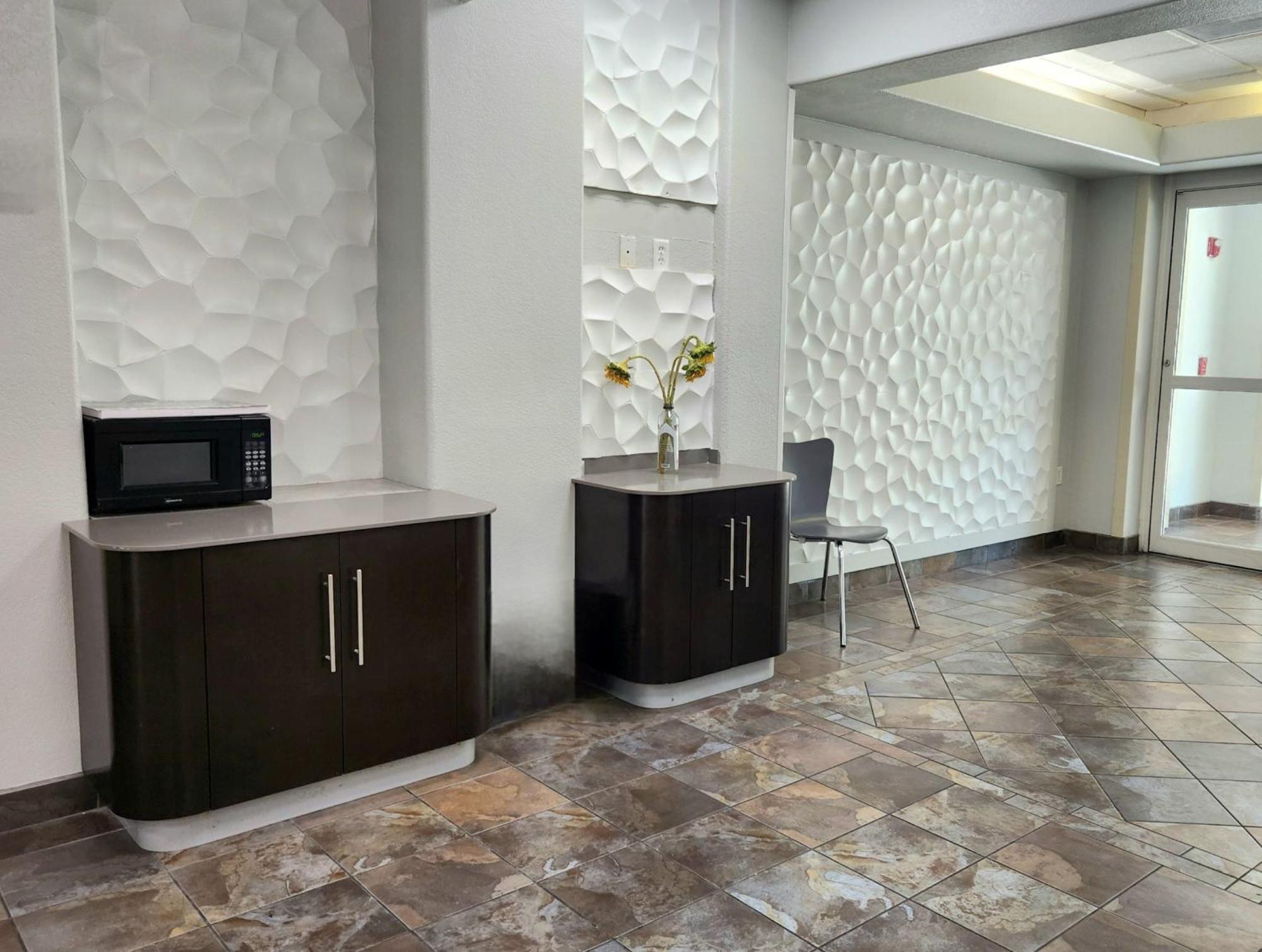 Baymont By Wyndham San Antonio Airport Hotel Екстериор снимка