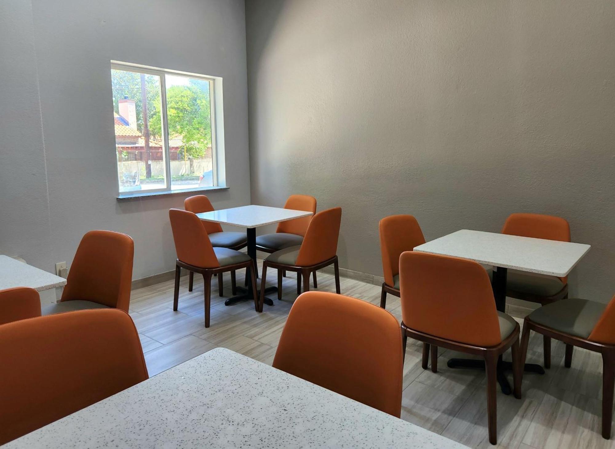 Baymont By Wyndham San Antonio Airport Hotel Екстериор снимка