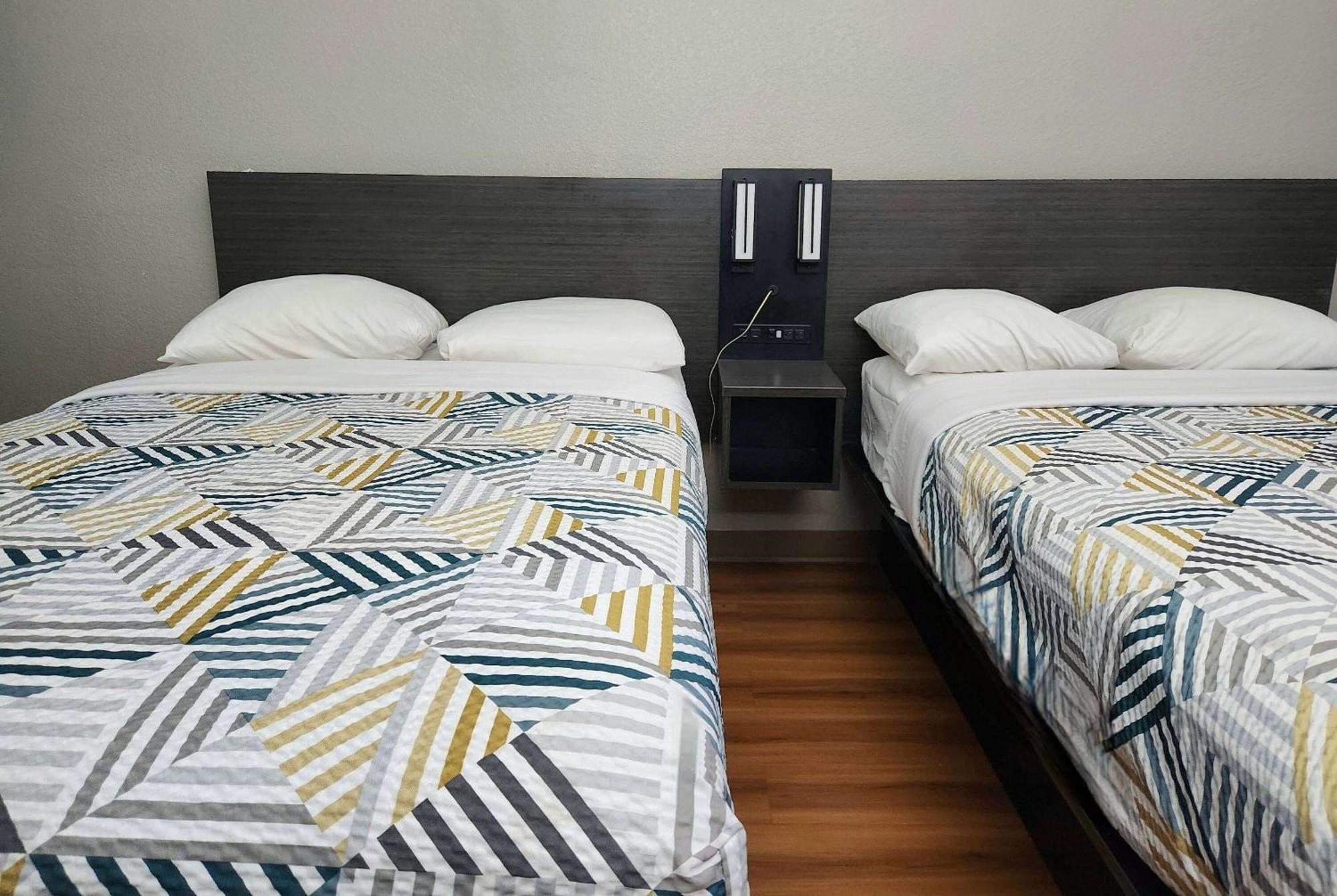 Baymont By Wyndham San Antonio Airport Hotel Екстериор снимка