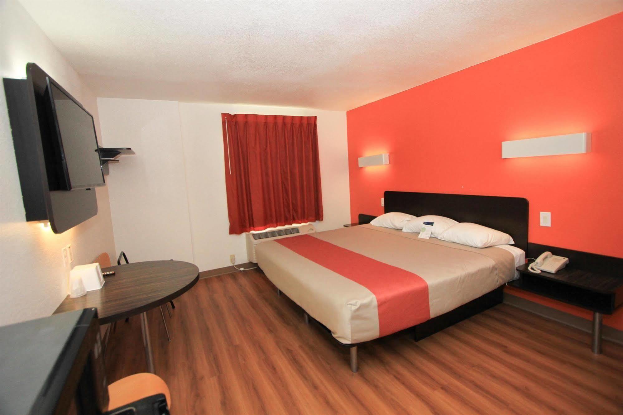 Baymont By Wyndham San Antonio Airport Hotel Екстериор снимка
