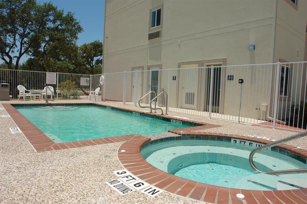Baymont By Wyndham San Antonio Airport Hotel Съоръжения снимка